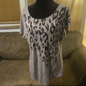 Apt. 9 Black and Gray Leopard Print Sequin Tee Size M
